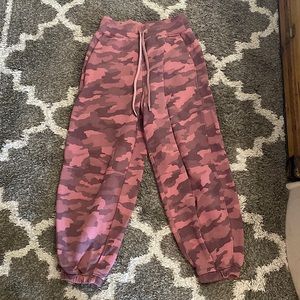Pink camo relaxed fit terry joggers lululemon! Size 6